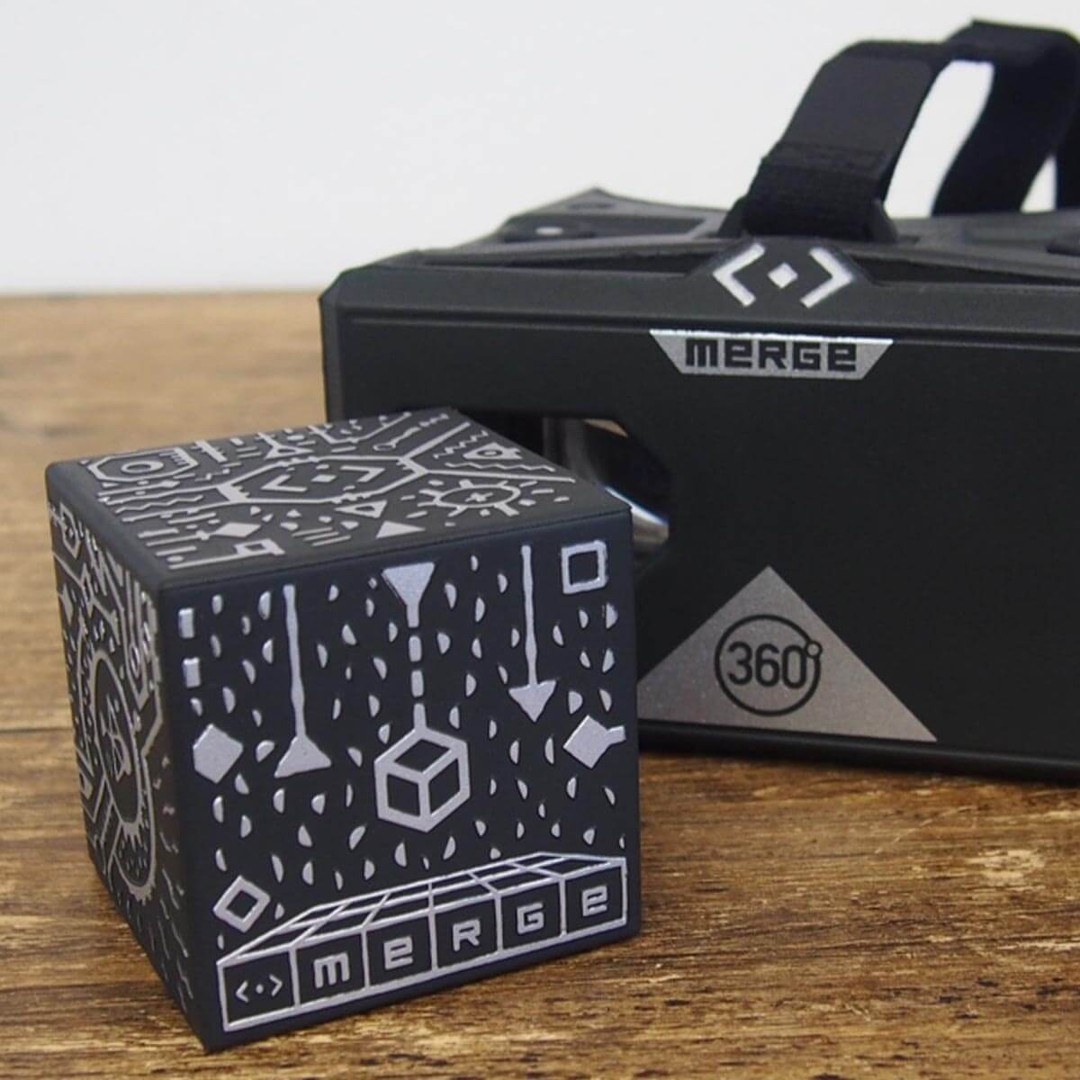 Merge cube. Мос 87366 Cube. Кубик с голограммой. NVA Cube.