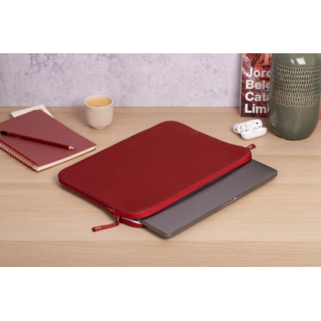 Eco-Friendly MacBook Air 15 Sleeve - Red/White