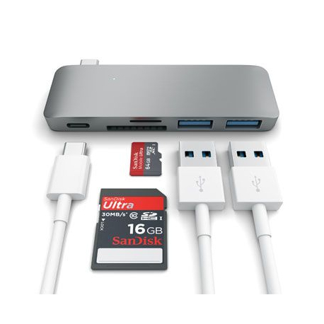 Type-C Hub Space Grey for Charging and Devices Simultaneously