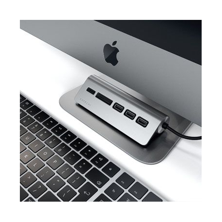 USB-C Multiport Hub in Space Gray Aluminum