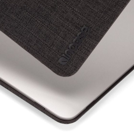 Coque Texturée Woolenex pour MacBook Pro 13" (Graphite)